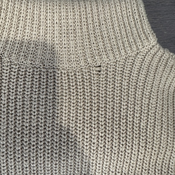 Abercrombie Camel Knit Turtleneck Sweater Size S - Picture 7 of 9
